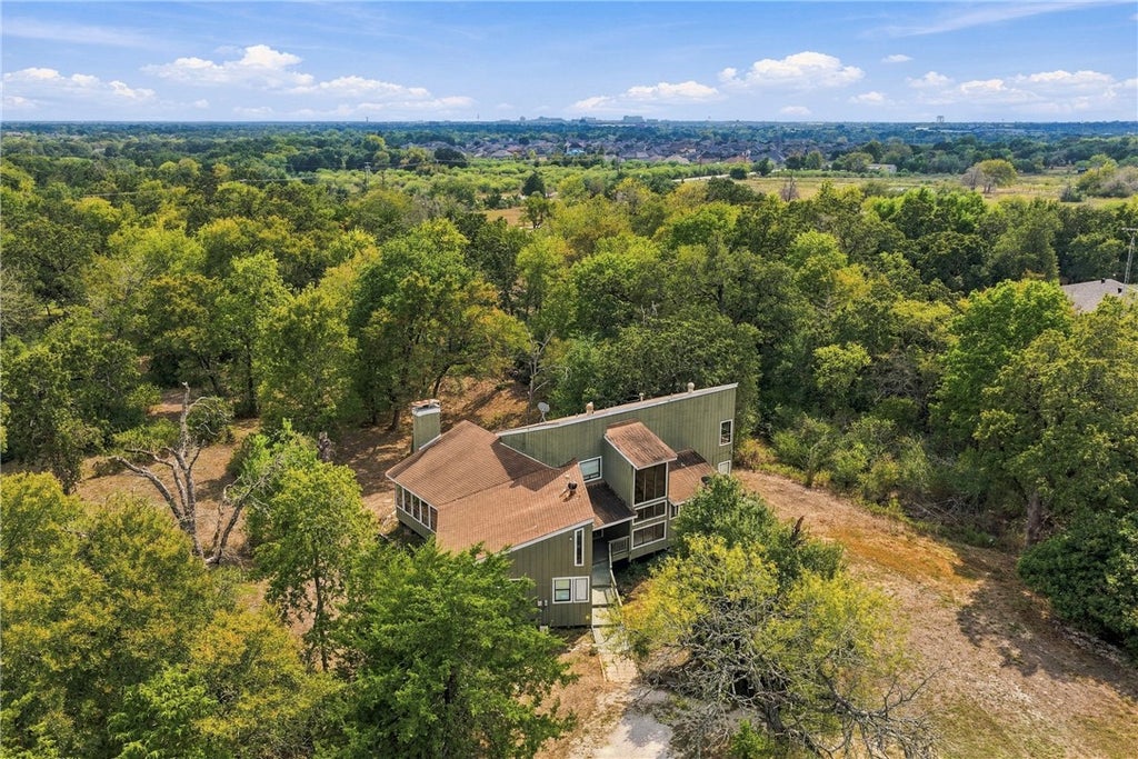 Photo of 5000 Lantern Lane, Bryan, TX 77808 (MLS # 26011483)