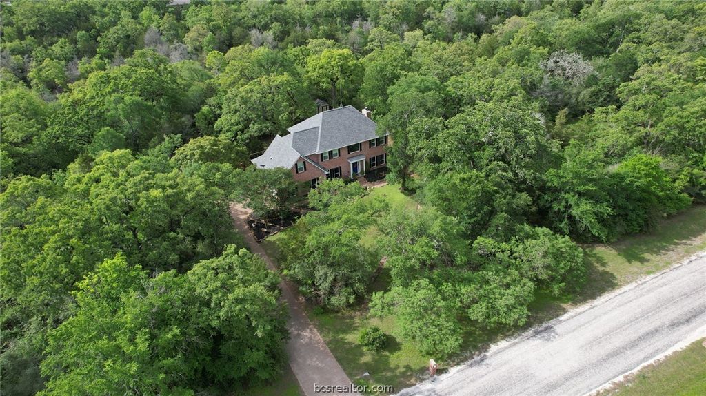 Photo of 5817 Stallion Ridge Rdg, College Station, TX 77845 (MLS # 26004632)