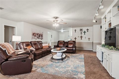 Tiny photo for 601 Rogers ST, Normangee, TX 77871 (MLS # 26006029)