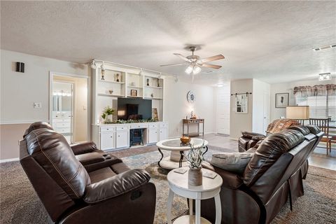 Tiny photo for 601 Rogers ST, Normangee, TX 77871 (MLS # 26006029)