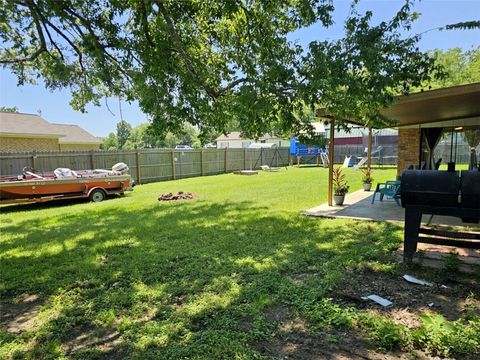 Tiny photo for 601 Rogers ST, Normangee, TX 77871 (MLS # 26006029)