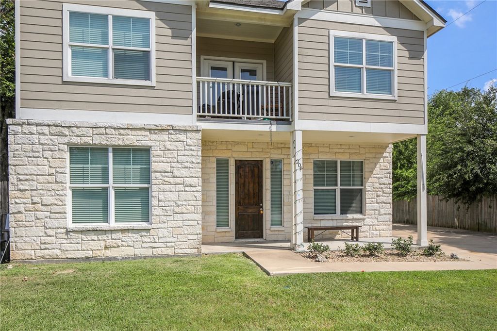 Photo of 206 Park Place, College Station, TX 77840 (MLS # 25010494)
