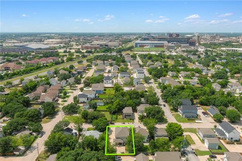 Photo of 206 Park Place, College Station, TX 77840 (MLS # 25010494)