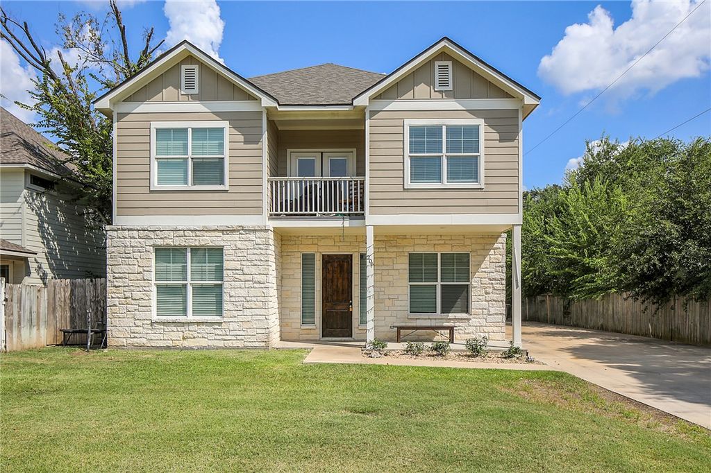 Photo of 206 Park Place, College Station, TX 77840 (MLS # 25010494)
