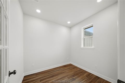 Tiny photo for 105 Court-Side Drive, Snook, TX 77878 (MLS # 26005723)