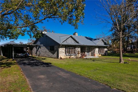 Tiny photo for 409 W Morgan Street, Franklin, TX 77856 (MLS # 25013021)