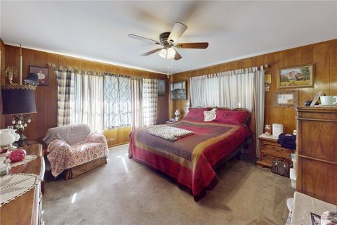 Tiny photo for 409 W Morgan Street, Franklin, TX 77856 (MLS # 25013021)