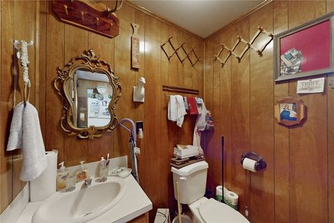 Tiny photo for 409 W Morgan Street, Franklin, TX 77856 (MLS # 25013021)