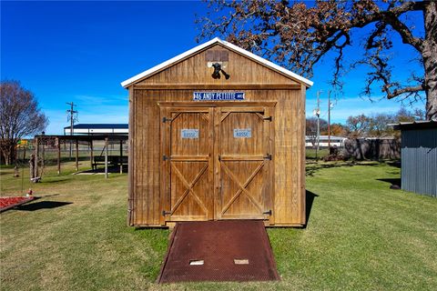 Tiny photo for 409 W Morgan Street, Franklin, TX 77856 (MLS # 25013021)