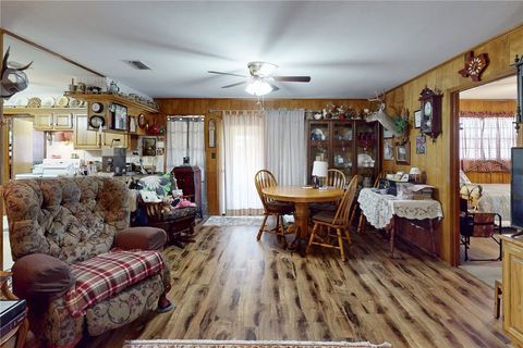 Tiny photo for 409 W Morgan Street, Franklin, TX 77856 (MLS # 25013021)