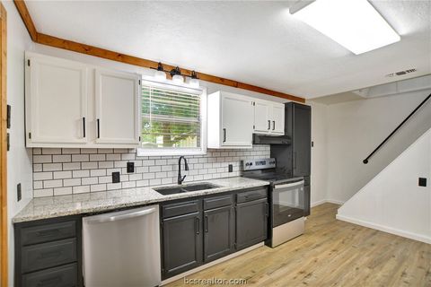 Tiny photo for 3087 Johnson Lane, Madisonville, TX 77864 (MLS # 26005998)
