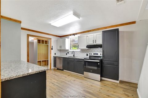 Tiny photo for 3087 Johnson Lane, Madisonville, TX 77864 (MLS # 26005998)