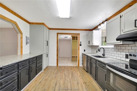 Tiny photo for 3087 Johnson Lane, Madisonville, TX 77864 (MLS # 26005998)