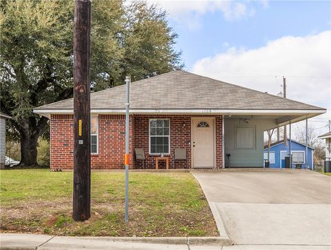 Photo of 1009 W 17th Street, Bryan, TX 77803 (MLS # 26004196)