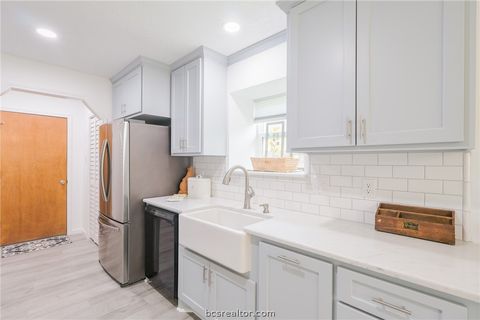 Tiny photo for 2004 Sandalwood Lane, Bryan, TX 77807 (MLS # 26005218)