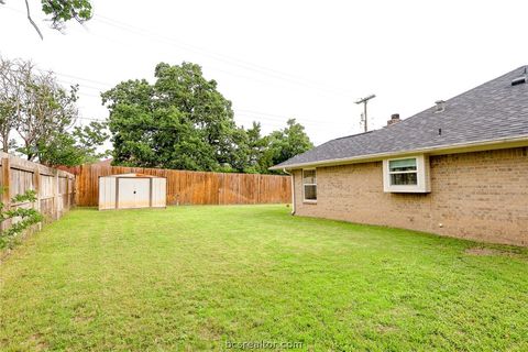 Tiny photo for 2004 Sandalwood Lane, Bryan, TX 77807 (MLS # 26005218)