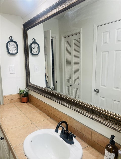 Tiny photo for 206 Heath Avenue, Madisonville, TX 77864 (MLS # 26012092)