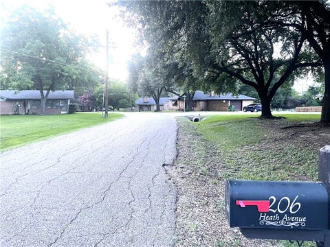 Tiny photo for 206 Heath Avenue, Madisonville, TX 77864 (MLS # 26012092)