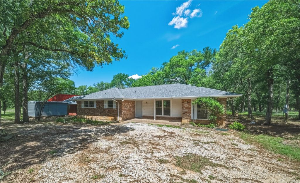 Photo of 5950 Old Spanish Trail, Bryan, TX 77807 (MLS # 26005108)