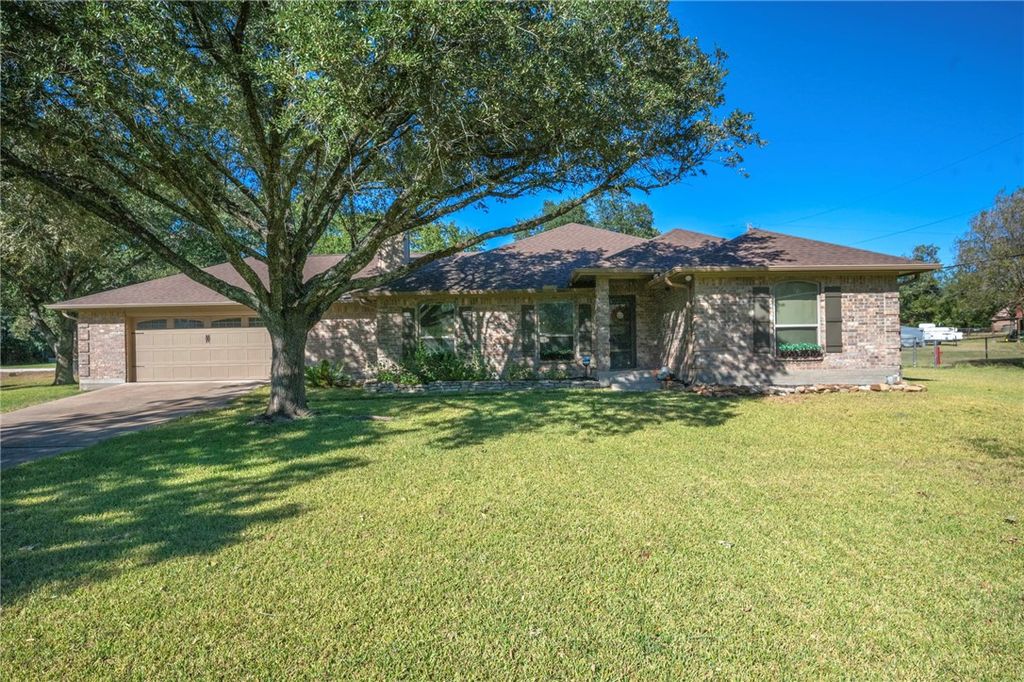 Photo of 2002 Pinewood Drive, Bryan, TX 77807 (MLS # 25011749)
