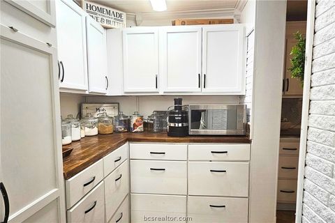 Tiny photo for 749 S Cass, Centerville, TX 75833 (MLS # 26005714)