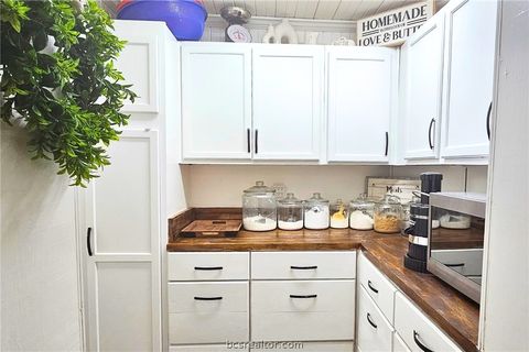 Tiny photo for 749 S Cass, Centerville, TX 75833 (MLS # 26005714)