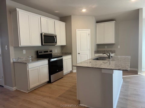 Tiny photo for 5546 Harriet Street, Bryan, TX 77807 (MLS # 26009717)