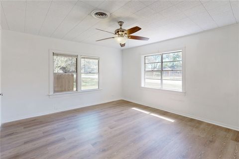 Tiny photo for 606 Wheelock Street, Hearne, TX 77859 (MLS # 26003702)