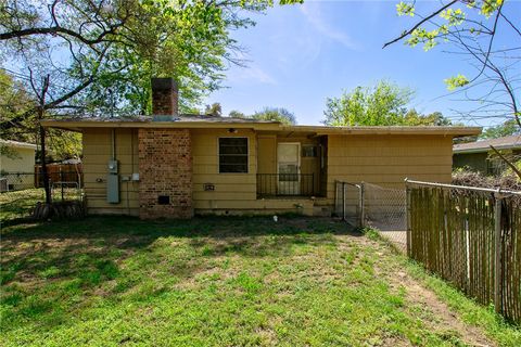 Tiny photo for 606 Wheelock Street, Hearne, TX 77859 (MLS # 26003702)