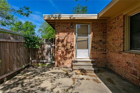 Tiny photo for 606 Wheelock Street, Hearne, TX 77859 (MLS # 26003702)