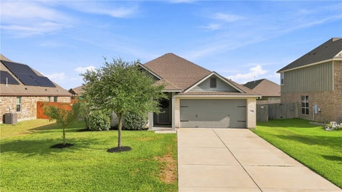 Tiny photo for 7714 Links Lane, Navasota, TX 77868 (MLS # 26010430)