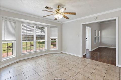 Tiny photo for 3704 Eastshire Court, Bryan, TX 77802 (MLS # 26003271)