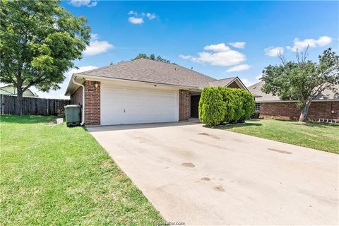 Tiny photo for 3704 Eastshire Court, Bryan, TX 77802 (MLS # 26003271)
