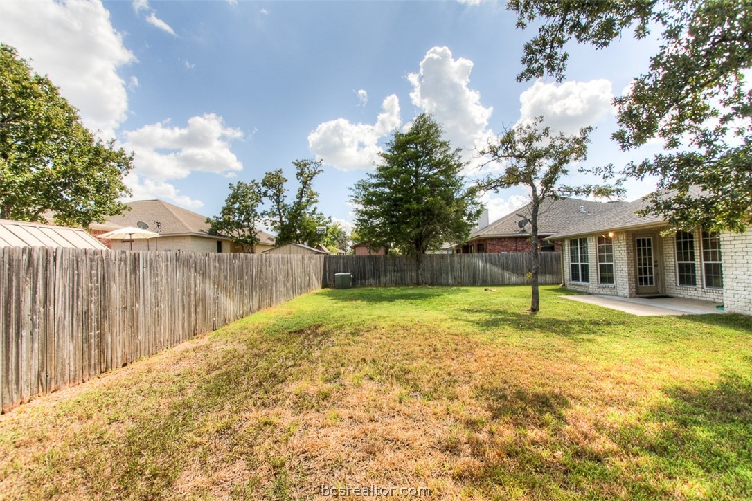 College Station, Texas 77845, United States, 4 Bedrooms Bedrooms, ,2 BathroomsBathrooms,Residential,Pending,57374