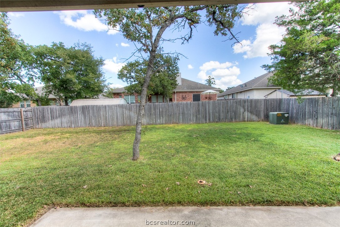 College Station, Texas 77845, United States, 4 Bedrooms Bedrooms, ,2 BathroomsBathrooms,Residential,Pending,57374