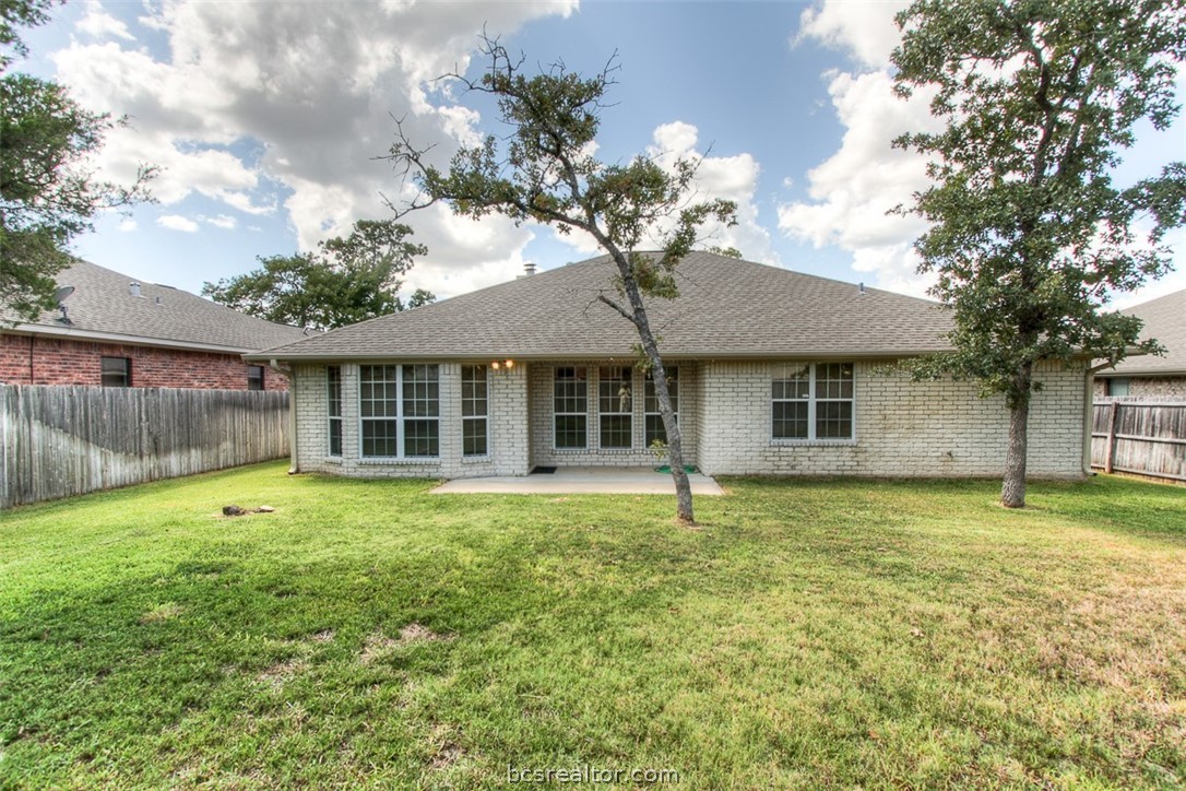 College Station, Texas 77845, United States, 4 Bedrooms Bedrooms, ,2 BathroomsBathrooms,Residential,Pending,57374