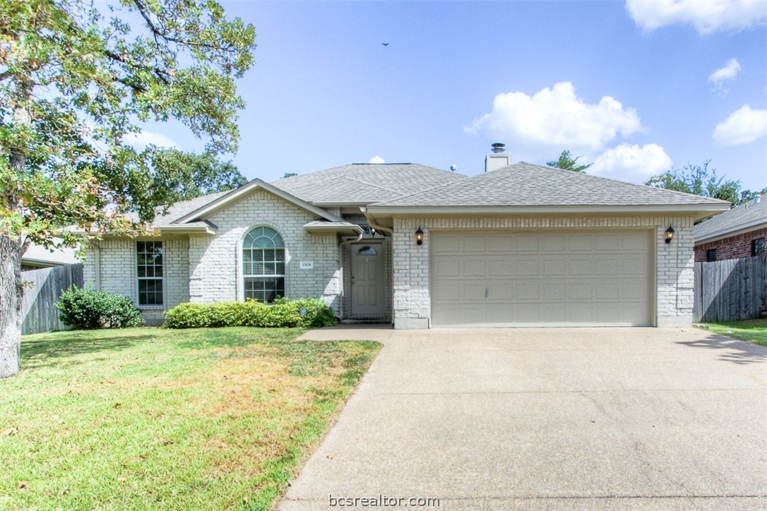 College Station, Texas 77845, United States, 4 Bedrooms Bedrooms, ,2 BathroomsBathrooms,Residential,Pending,57374