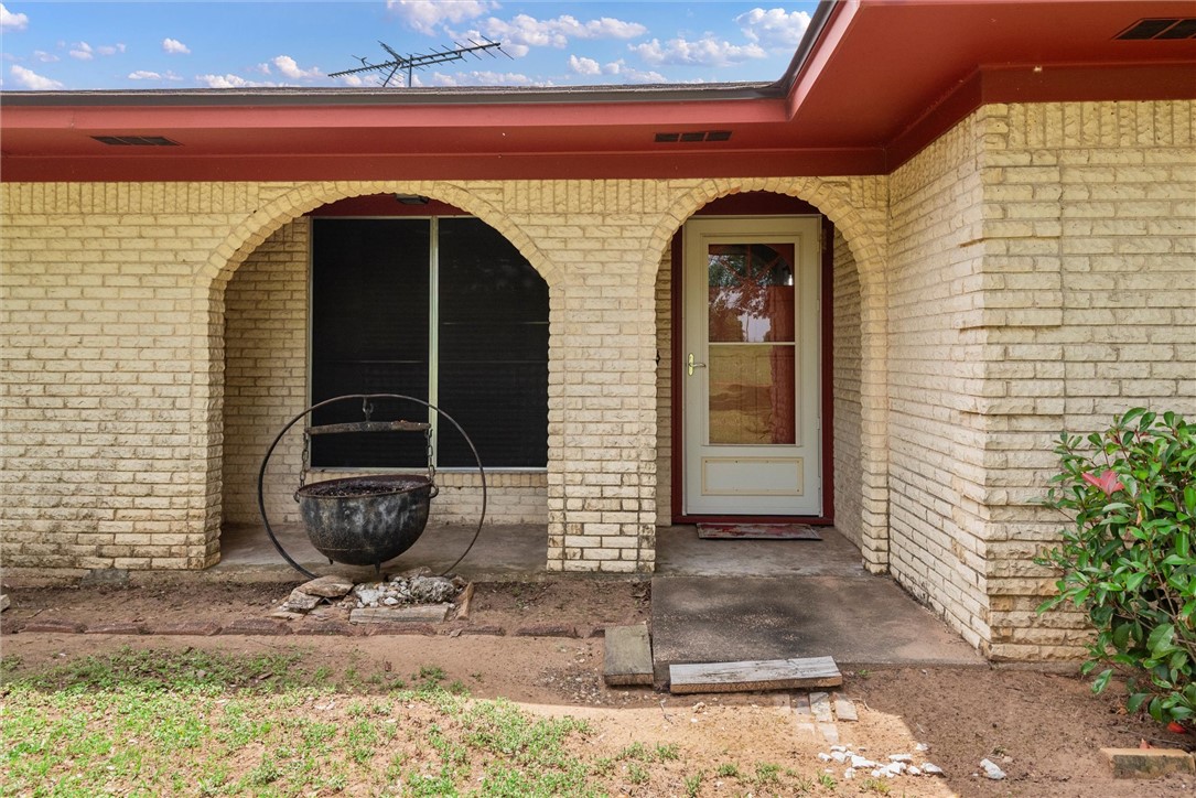 3826 S State Highway 6