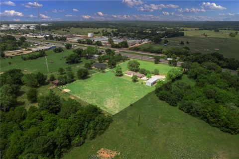 Tiny photo for 3826 S State Highway 6, Hearne, TX 77859 (MLS # 26004189)