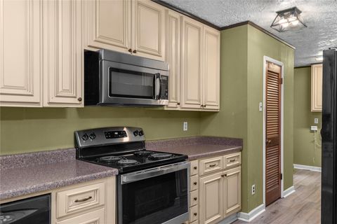 Tiny photo for 3826 S State Highway 6, Hearne, TX 77859 (MLS # 26004189)