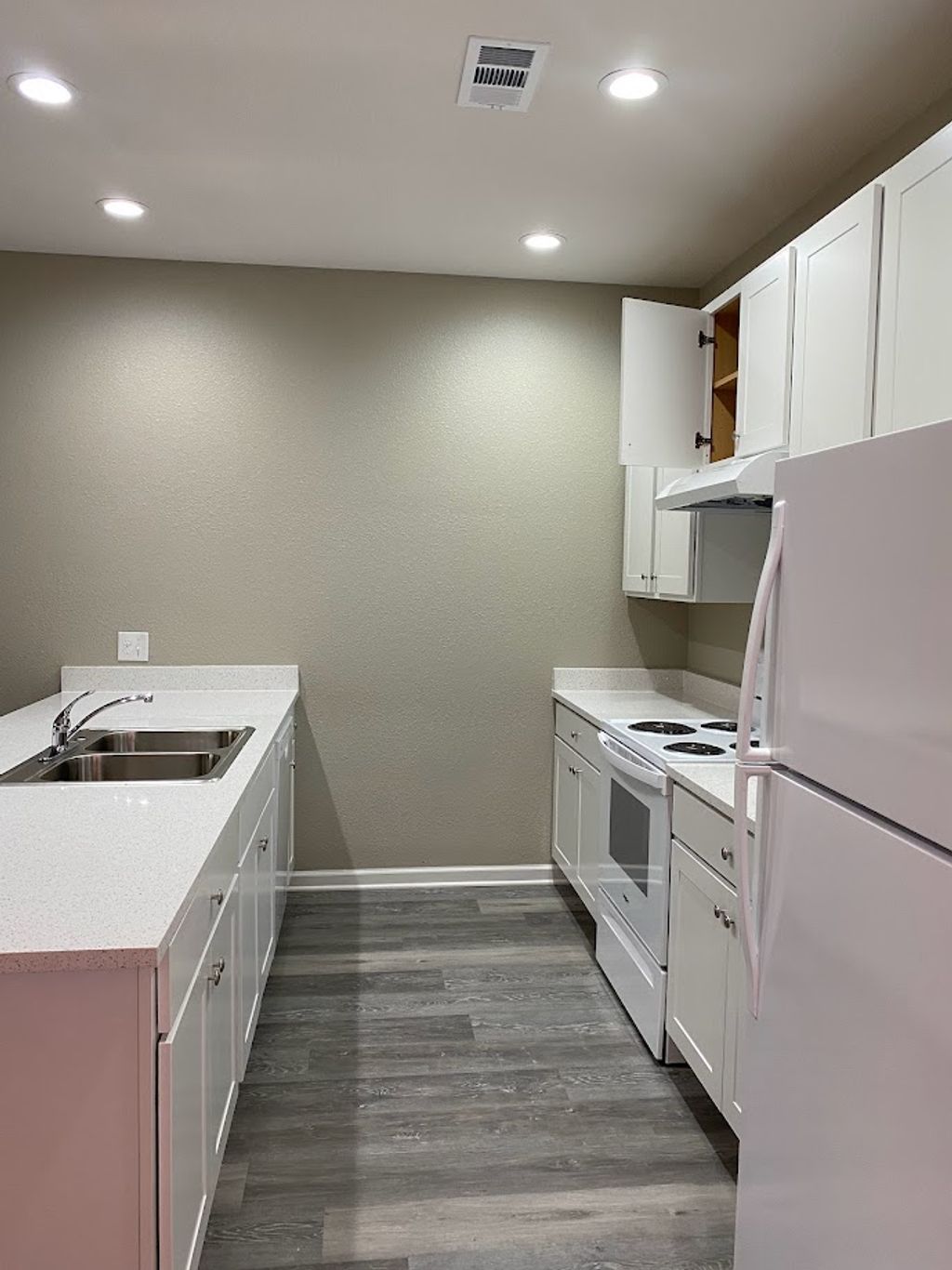 Photo of 1305 W Villa Maria Road #D102, Bryan, TX 77801 (MLS # 26001222)