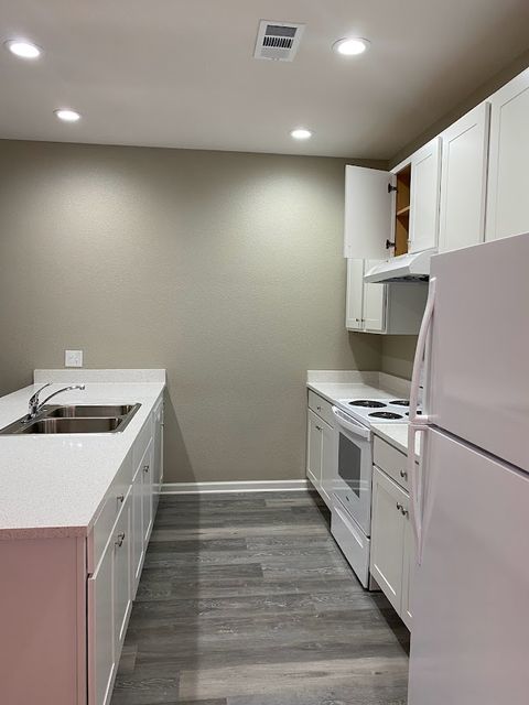 Tiny photo for 1305 W Villa Maria Road #D102, Bryan, TX 77801 (MLS # 26001222)