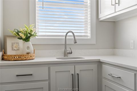 Tiny photo for 7844 Mathis Creek Drive, Bryan, TX 77808 (MLS # 26003132)