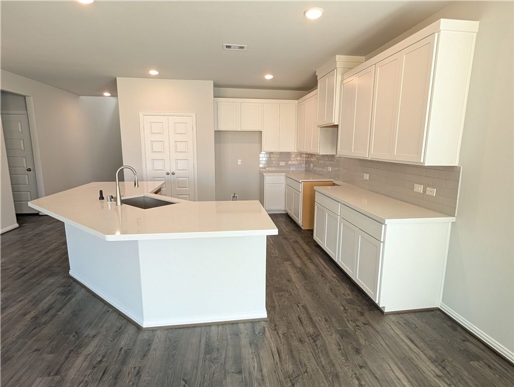 Photo of 6308 Fulton Drive, College Station, TX 77845 (MLS # 25010534)