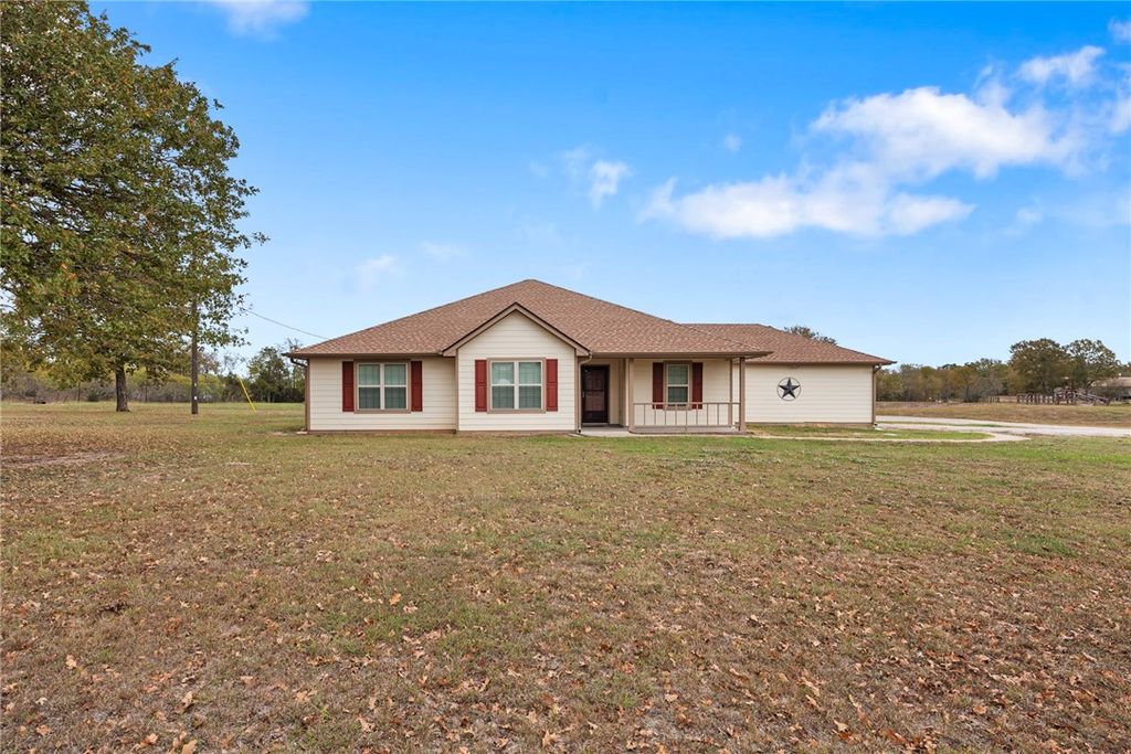 Photo of 1635 Lakeview Drive, Somerville, TX 77879 (MLS # 25012165)