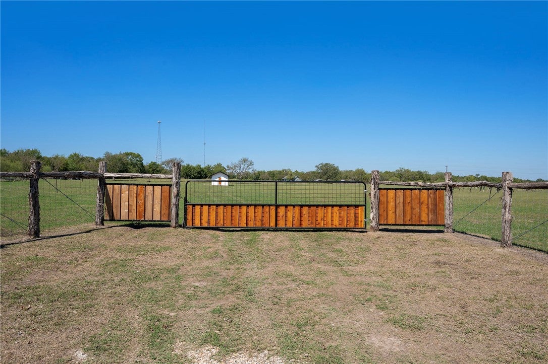 6670 County Road 122