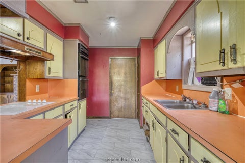 Tiny photo for 1927 Highway 75 N, Madisonville, TX 77864 (MLS # 26012247)