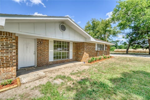 Tiny photo for 1927 Highway 75 N, Madisonville, TX 77864 (MLS # 26012247)