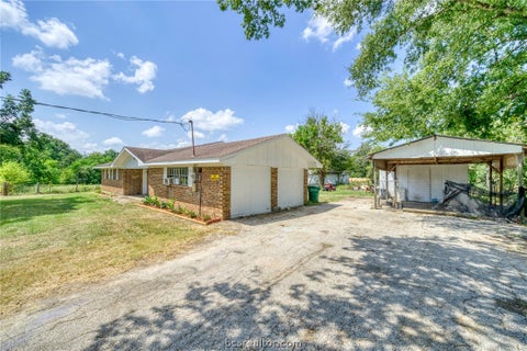 Tiny photo for 1927 Highway 75 N, Madisonville, TX 77864 (MLS # 26012247)
