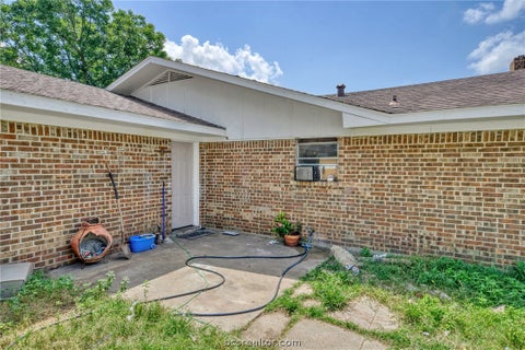 Tiny photo for 1927 Highway 75 N, Madisonville, TX 77864 (MLS # 26012247)